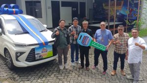 Ajaib, Pedagang Gorengan Lapang Merdeka Sukabumi Menang Undian Mobil Simpedes BRI