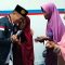 SANTUNAN : Acara peringatan Isra Miraj di Posko Pemenangan Indra Utama Center di Kampung Selaawi Desa Karangtengah, Kecamatan Cibadak, Kabupaten Sukabumi. (foto : dok)