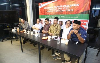 Organisasi Gerakan Kebangkitan Produk Nasional (Gerbang Pronas) dan Yayasan Konsumen Muslim Indonesia (YKMI) kompak mendesak pasangan Capres-Cawapres untuk berkomitmen memboikot produk terafiliasi Israel