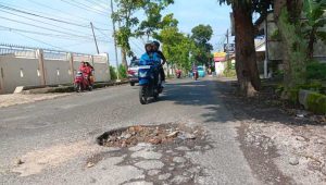 Jalan Lembursitu Kota Sukabumi