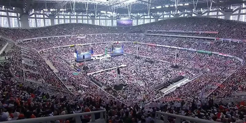 JIS penuh dengan pendukung AMIN dalam kampanye akbar, Sabtu (10/2). (ist)