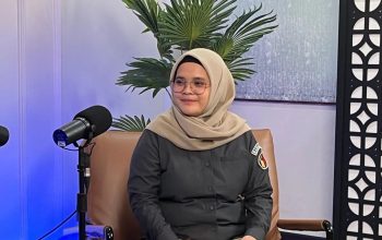 Anggota Bawaslu RI Lolly Suhenty saat wawancara eksklusif bersama ANTARA di Kantor Bawaslu RI, Jakarta, Kamis (1/2/2024). (Narda Margaretha Sinambela)