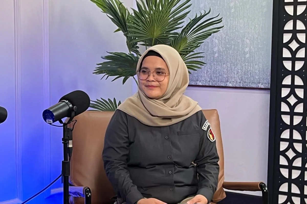 Anggota Bawaslu RI Lolly Suhenty saat wawancara eksklusif bersama ANTARA di Kantor Bawaslu RI, Jakarta, Kamis (1/2/2024). (Narda Margaretha Sinambela)