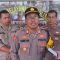 DIWAWANCARAI : Kapolsek Sukabumi, Polres Sukabumi Kota, AKP Ujang Taan, saat diwawancarai Radar Sukabumi, terkait puluhan siswa SD yang mengalami keracunan jajanan makanan ringan.  (FOTO : DENDI/ RADAR SUKABUMI)