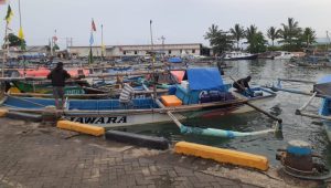 Musim Barat, Kasatpol Airud Polres Sukabumi Himbau Nelayan Tak Nekat Melaut