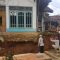 DITINJAU : Petugas PVMBG saat melakukan peninjauan ke lokasi retakan tanah di Dusun Ciherang, Desa Cijangkar, Kecamatan Nyalindung, Kabupaten Sukabumi pada 14 Februari 2021 lalu.(FOTO : DENDI/RADAR SUKABUMI)