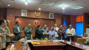 Menkominfo Budi Arie Setiadi Potong Tumpeng HUT Ke-78 PWI