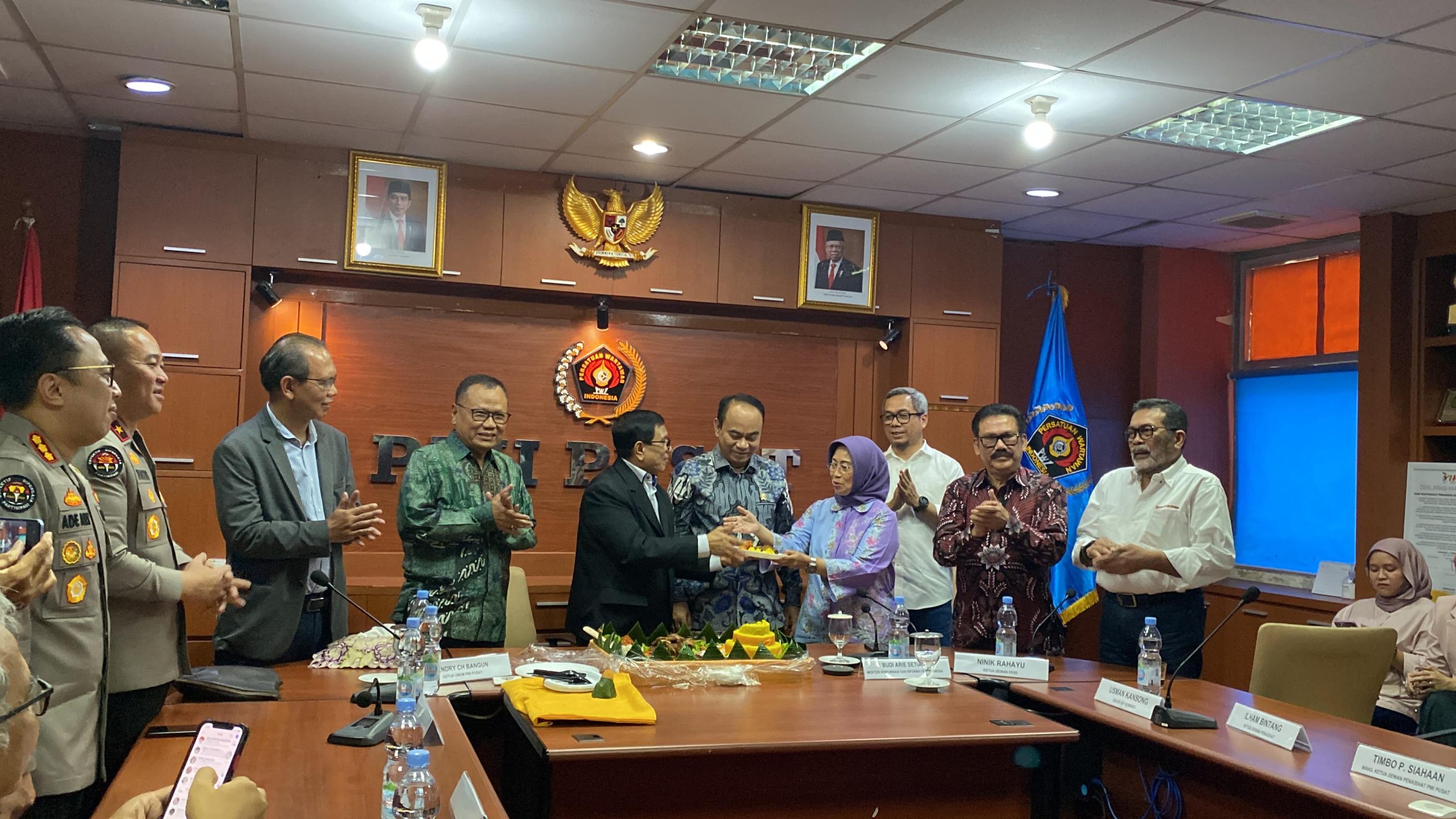 Menteri Komunikasi dan Informatika (Menkominfo) Budi Arie Setiadi menghadiri HUT ke-78 Persatuan Wartawan Indonesia (PWI) di Kantor PWI Pusat di Gedung Dewan Pers, Kebon Sirih, Jakarta Pusat, Jumat (9/2).
