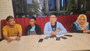 TKD Koalisi Indonesia Maju Kota Sukabumi Borong Jajanan Kaki Lima