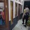OLAH TKP: Sejumlah personel Polres Sukabumi Kota saat melakukan olah TKP di Jalan Selakaso Kulon, Kelurahan Babakan, Kecamatan Cibeureum, Kota Sukabumi, belum lama ini. 