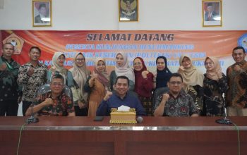 Sekolah Tinggi Ilmu Kesehatan (STIKes) Sukabumi menerima kunjungan Benchmarking dari Politenik Kesehatan Yapkesbi Sukabumi. Kunjungan ini dilakukan di Aula Gedung STIKes Sukabumi pada,Kamis (28/3/2024).(FOTO : dok/radarsukabumi)