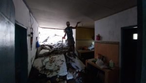 Tangisan Pilu Korban Longsor di Cimaja Sukabumi, Mengungsi Tidak Seperti di Rumah Sendiri