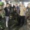 PATROLI: Sejumlah personel Polsek Cikole saat menggencarkan patroli rutin di wilayah hukumnya, Jumat (15/3).