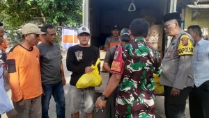 Puluhan Warga Terdampak Gelombang Tinggi di Palabuhanratu Dapat Bantuan