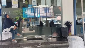 Pencarian THR di Bank Woori Saudara KC Sukabumi Bikin Sakit Hati Nasabah