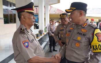 Anggota Polsek Lembursitu Naik Pangkat