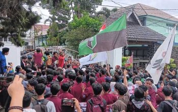 Demo Mahasiswa Sukabumi