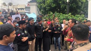 Soal Huntap, Pendopo Sukabumi Didemo Ratusan Penyintas Bencana di Nyalindung