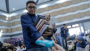 Keren, Begini Kegiatan SmartTren di SMAN 8 Bandung, Siswa Mewakafkan Al-Quran: Ini 4 Hikmahnya