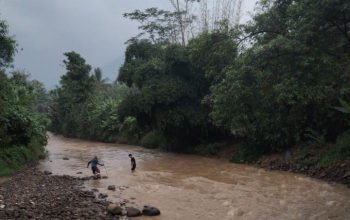 Lokasi seorang nenek yang dilaporkan hanyut di aliran Sungai Cibadak Kecamatan Tanjungsari, Kabupaten Bogor pada Kamis (14/3/2024).