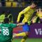 Penyerang Nassr asal Portugal Cristiano Ronaldo (kanan) berlari dengan bola melewati kiper Fayha asal Serbia Vladimir Stojkovic selama pertandingan sepak bola Liga Champions AFC antara Al-Nassr dari Arab Saudi dan Al-Fayha dari Arab Saudi di Stadion Al-Awwal Park di Riyadh pada 21 Februari , 2024. (AFP/FAYEZ NURELDINE)