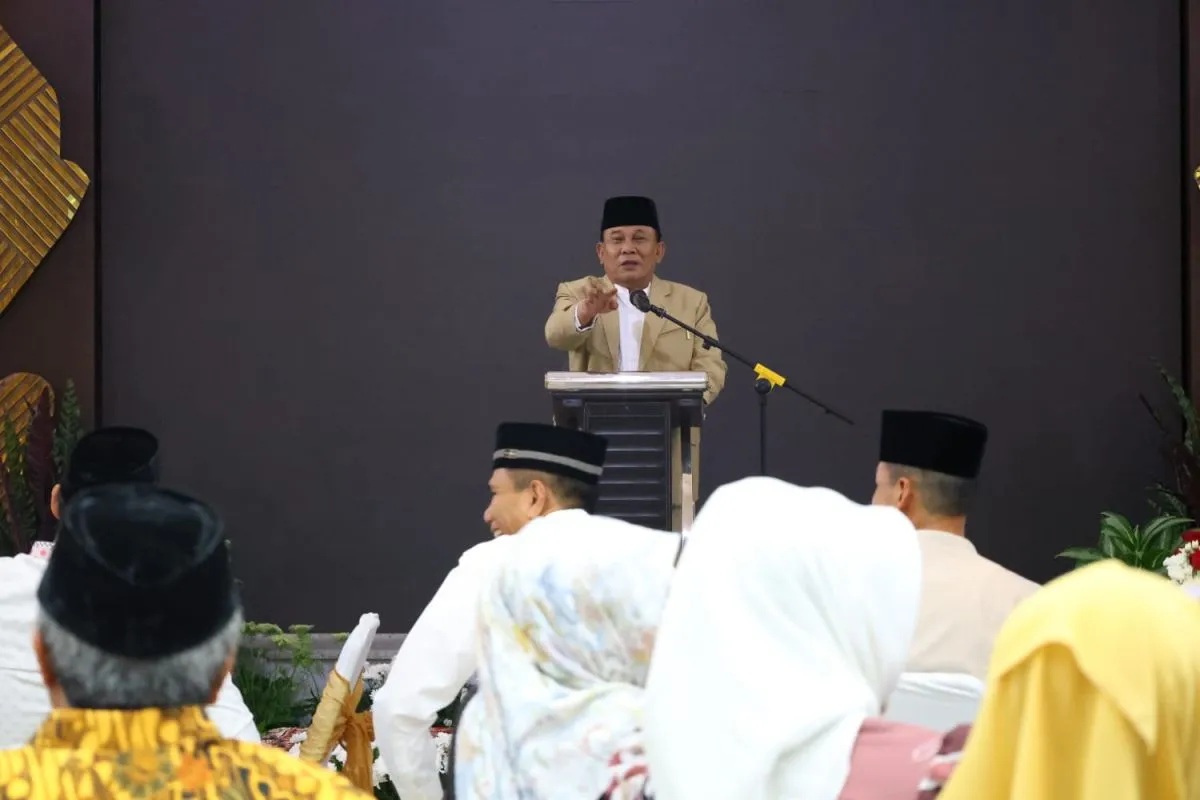 Ketua Dewan Perwakilan Rakyat Daerah (DPRD) Jawa Barat Taufik Hidayat memberikan keterangan di Gedung DPRD Jabar, Senin (25/3/2024). (DPRD Jawa Barat)