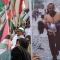 Ilustrasi aksi Bela Palestina membawa gambar korban pembantaian warga sipil Palestina. (Rahmad/Antara)