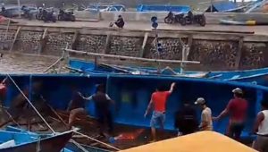 Pantai Selatan ‘Ngamuk’, Ratusan Perahu Nelayan Rusak Parah