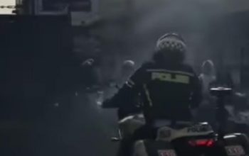 Bak Film Hollywood,Aksi kejar-kejaran yang terjadi antara polisi dan sopir truk ugal-ugalan viral di media sosial.
