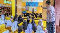 Tim Pencegahan dan Penanganan Kekerasan (TPPK) SD Negeri Cipanengah Kota Sukabumi menggaet Polres Sukabumi Kota memberikan edukasi tentang perundungan kepada guru dan ratusan siswa di SDN Cipanengah, pada Jumat (15/3/2024).