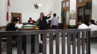 DISIDANG : Suasana emeriksaan ahli kasus tiga mantan pejabat Perumda-ATE saat menjalani sidang di PN Tipikor Bandung pada Kamis (28/3).(FOTO : UNTUK RADAR SUKABUMI)