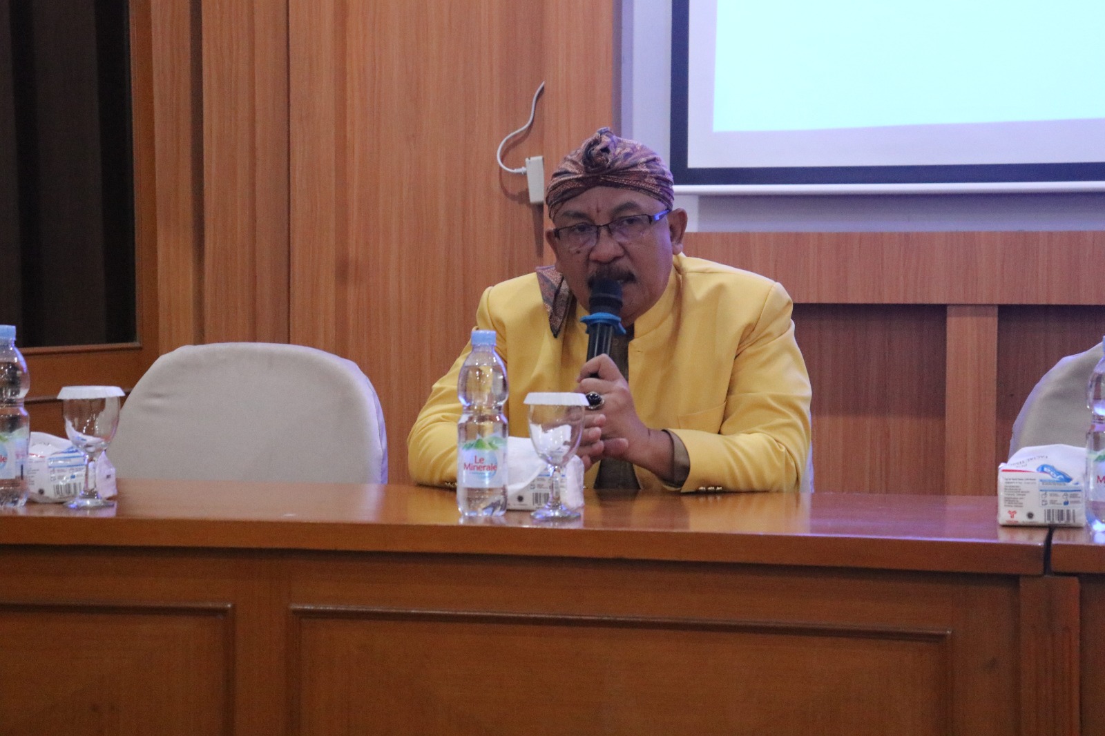 Direktur Umum dan Fungsi Kepatuhan BPR Sukabumi Wibowo Hadikusumah
