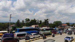 Penampakan Puluhan Ribu Kendaraan Tinggalkan Sukabumi Via Tol Bocimi