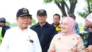 Anggota Komisi IV DPRD Jabar Abdul Muiz Tinjau Pembangunan Jalan Provinsi Jabar