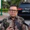 Wakil Ketua Umum Partai Golkar Ahmad Doli Kurnia memberikan keterangan kepada wartawan di Jakarta, Kamis (25/4/2024). (Yogi Rachman)
