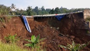 DPR RI ‘Semprot’ Kontraktor Tol Bocimi, Pembangunan Harus Serius