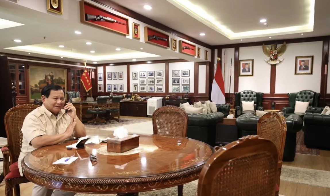 Menteri Pertahanan RI Prabowo Subianto di kantor Menteri Pertahanan RI, Jakarta Pusat, (22/3/2024) ANTARA/HO-Humas Menhan