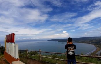 Suasana di salah satu destinasi wisata kawasan Ciletuh