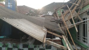 Termasuk Sukabumi, Sejumlah Rumah di 10 Daerah di Jabar Mengalami Kerusakan Akibat Gempa Garut