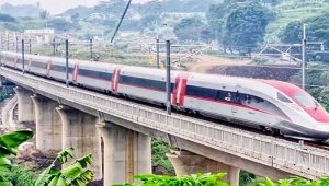 Libur Lebaran 2024, Penumpang Kereta Cepat Whoosh Capai 21.500 Orang