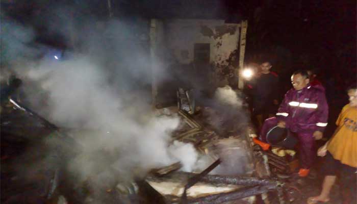 Rumah disambar petir di Sukabumi