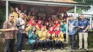 Rangkaian Hari Kartini, Ketua TP PKK Purwakarta Kunjungi Dusun Bunisari Desa Bojong Barat