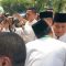 Presiden RI terpilih Prabowo Subianto (kedua kanan) saat disambut Ketua Umum PBNU Yahya Cholil Staquf di Kantor PBNU, Jakarta, Minggu (28/4/2024). (Rio Feisal)