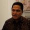 Ketua Umum PSSI Erick Thohir memberikan keterangan kepada wartawan di Jakarta, Minggu (28/4/2024). (PSSI)