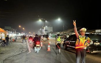 Pemudik dengan kendaraan roda dua mendominasi arus mudik Lebaran di Jalur Puncak Kabupaten Bogor, Jawa Barat.