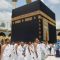 Jamaah melakukannya tawaf mengelilingi Ka'bah di Masjidil Haram, Mekkah, Arab Saudi. (Desi Purnamawati)