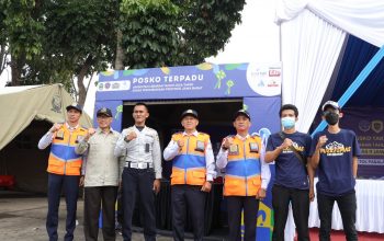 Abdul Muiz saat melakukan Kunjungan kerja monitoring angkutan mudik di posko mudik 2024 di Padalarang , Cilenyi, Nagrek dan Limbangan Garut.