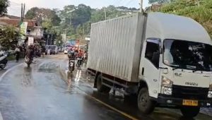 Jalan Bojongkokosan Sukabumi-Bogor Sudah Bisa Dilalui Kendaraan