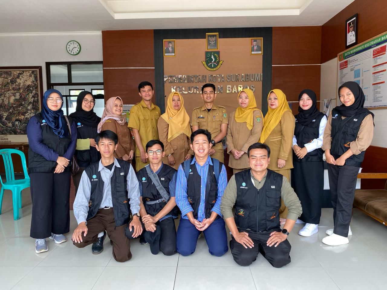 Mahasiswa IPB melaporkan 15 inovasi kelurahan Baros Kota Sukabumi