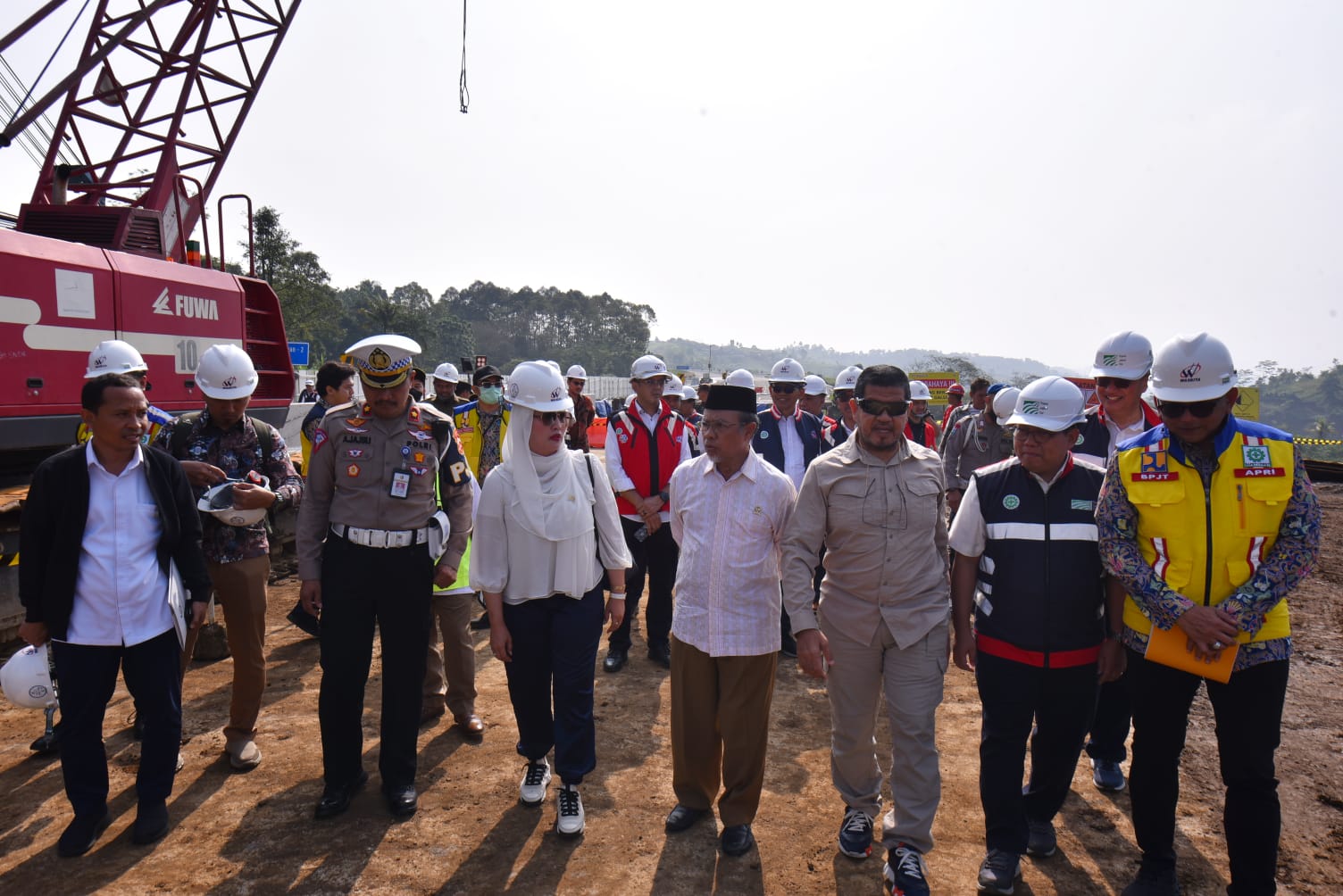 Anggota Komisi V DPR RI Mulyadi  saat meninjau perbaikan Tol Bocimi belum lama ini